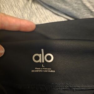 Alo Black Leggings
